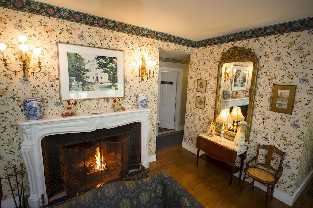 Anne'S White Columns Inn Bar Harbor Extérieur photo